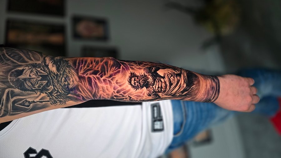 Realistyczny rękaw — postać filmowa